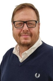 Das Foto zeigt Thomas Hennig, den ersten stellvertretenden Schulleiter der DRS.